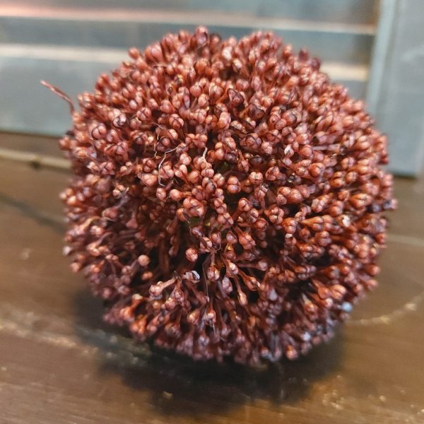 Rode sierui kunstbloem met een bloem van 10 cm doorsnede van het merk Countryfield.