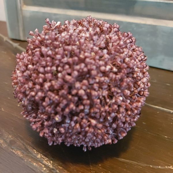Paarse sierui kunstbloem met een bloem van 10 cm doorsnede van het merk Countryfield.