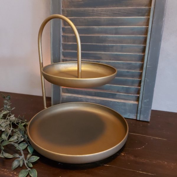 Etagère van metaal in een mat gouden kleur, van het merk Countryfield.