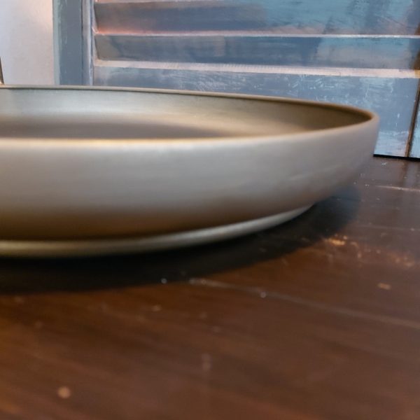 Etagère van metaal in een mat gouden kleur, van het merk Countryfield.