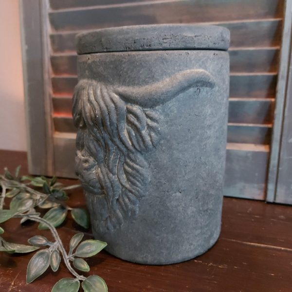 Pot van aardewerk met deksel in een warm bruine kleur. Van het merk Brynxz uit de serie Majestic Vintage.