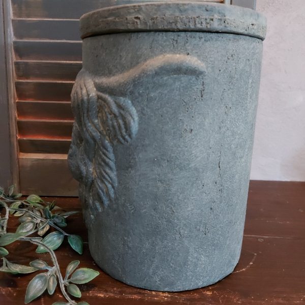 Pot van aardewerk met deksel in een warm bruine kleur. Van het merk Brynxz uit de serie Majestic Vintage.