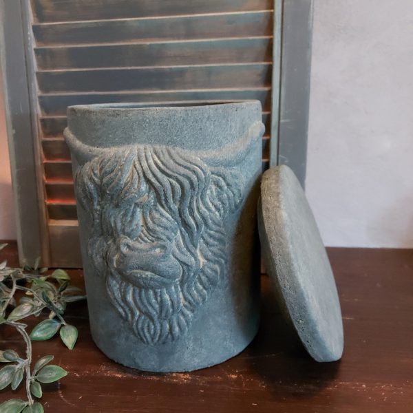 Pot van aardewerk met deksel in een warm bruine kleur. Van het merk Brynxz uit de serie Majestic Vintage.