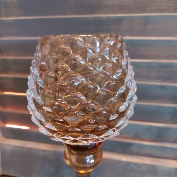 Sfeerlicht van glas in het model van een dennenappel, van het merk Mansion Atmosphere.