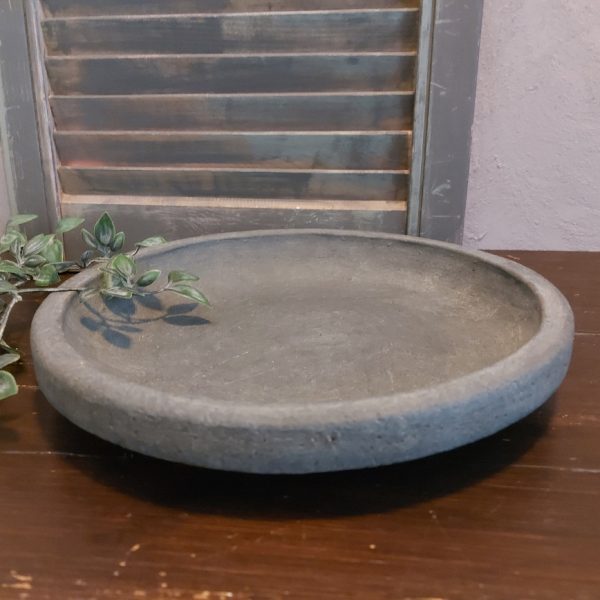 Schaal van aardewerk in een stoere beton kleur, van het merk Brynxz uit de serie Majestic Vintage.