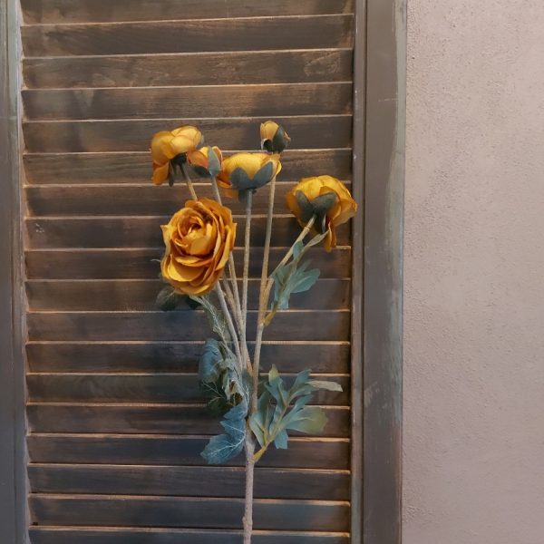 Ranonkel kunstbloem met 6 bloemen in een okergele kleur van het merk Sylxz van Brynxz.