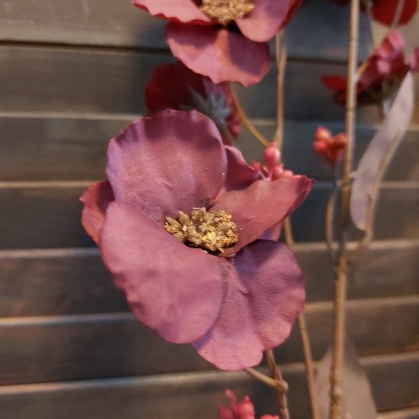 Hibiscus kunstbloem in een donker rode kleur van het merk Sylxz van Brynxz.