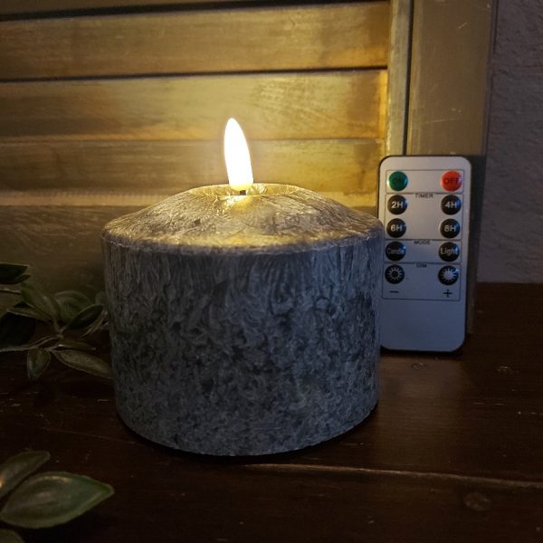 Zwarte led kaars met een doorsnede van 10 cm van het merk Mansion Atmosphere.