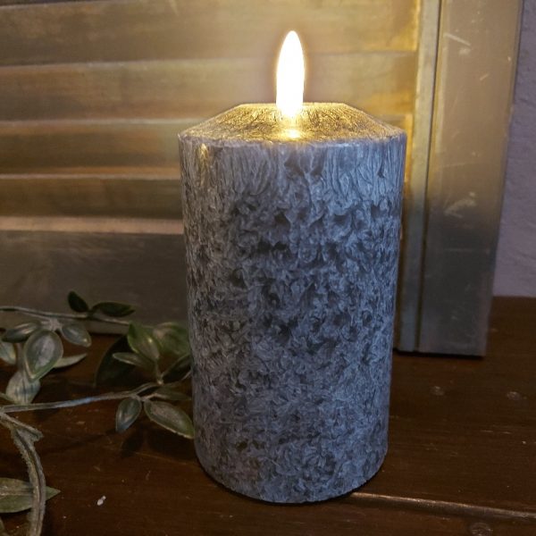 Zwarte led kaars met een doorsnede van 7,5 cm van het merk Mansion Atmosphere.