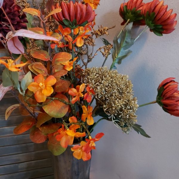 Compleet boeket zijden bloemen in warme nazomerkleuren. Exclusief verkrijgbaar bij Creatieve Decoraties voor Jou.