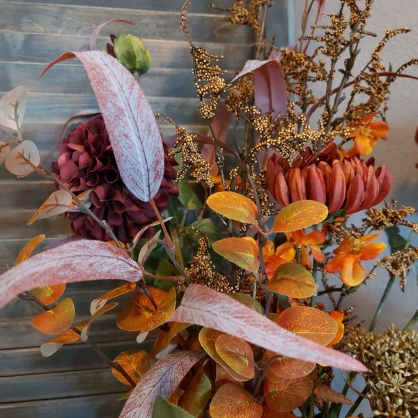 Compleet boeket zijden bloemen in warme nazomerkleuren. Exclusief verkrijgbaar bij Creatieve Decoraties voor Jou.