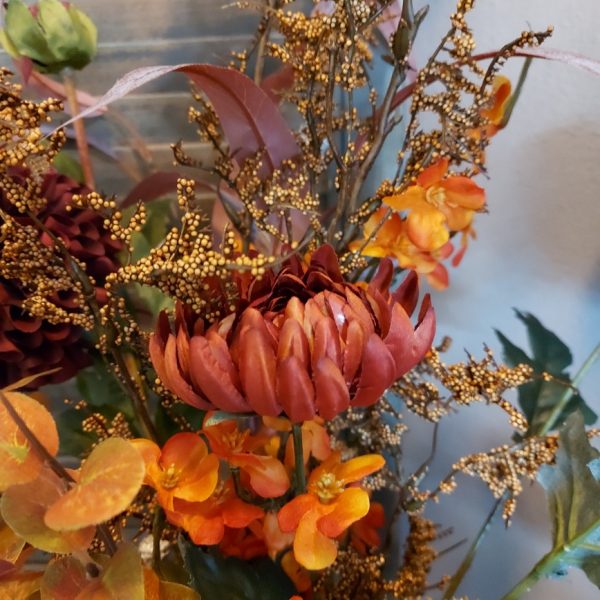 Compleet boeket zijden bloemen in warme nazomerkleuren. Exclusief verkrijgbaar bij Creatieve Decoraties voor Jou.
