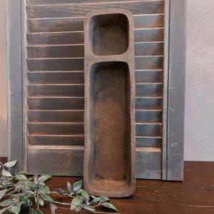 Langwerpige schaal met twee vakken van aardewerk, in een warm bruine kleur. Van het merk Brynxz uit de serie Majestic Brown.