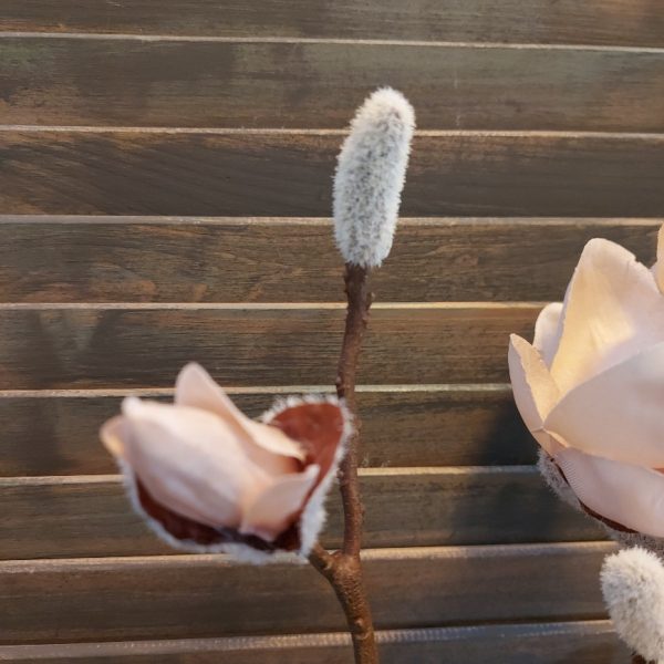 Magnolia kunstbloem in een zachte poeder roze van het merk Countryfield.