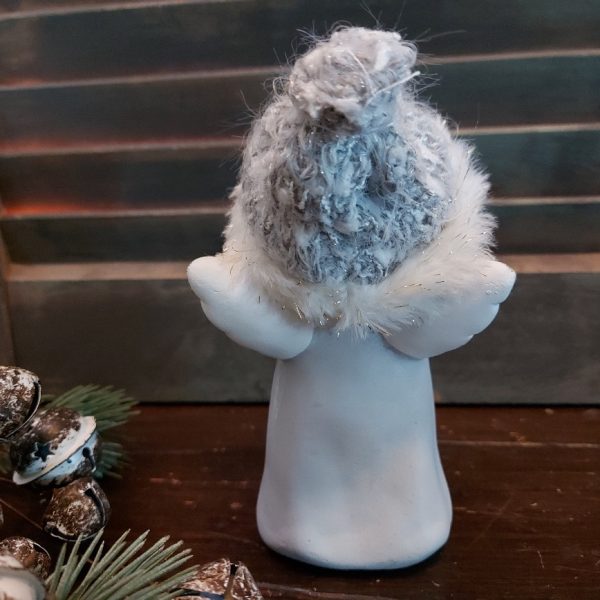 Engel met ster van polystone in winterse pastelkleuren, van het merk Countryfield.