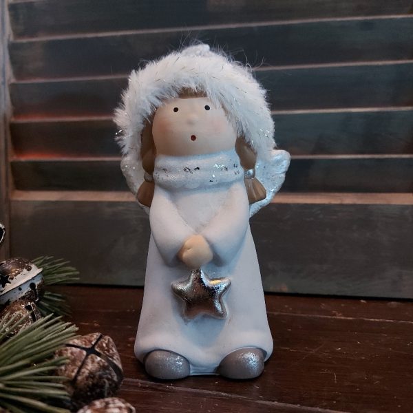 Engel met ster van polystone in winterse pastelkleuren, van het merk Countryfield.