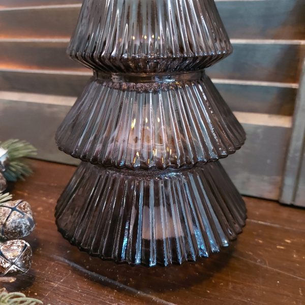 Theelichthouder van glas in het model van een kerstboom, van het merk Countryfield.