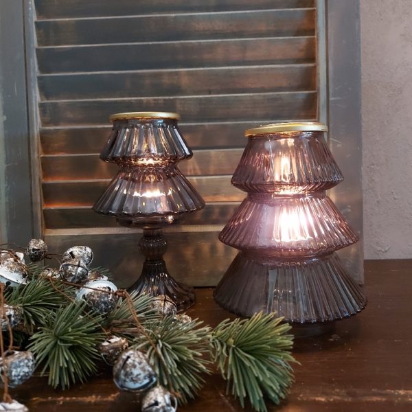 Theelichthouder van glas in het model van een kerstboom, van het merk Countryfield.