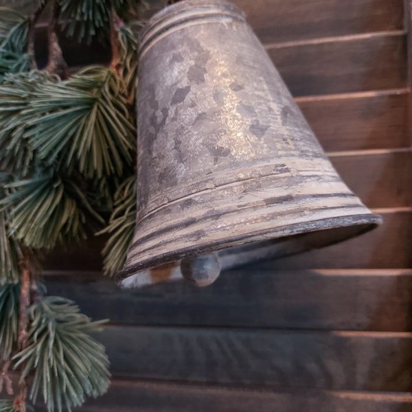 Bel van zink, kerstklok van het merk Countryfield.