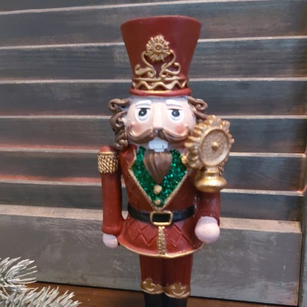 Notenkraker kerstdecoratie van aardewerk met een scepter, van het merk Mansion Atmosphere.