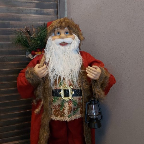 Grote kerstman met LED verlichting, gekleed in een rood vilten pak, van het merk Countryfield.