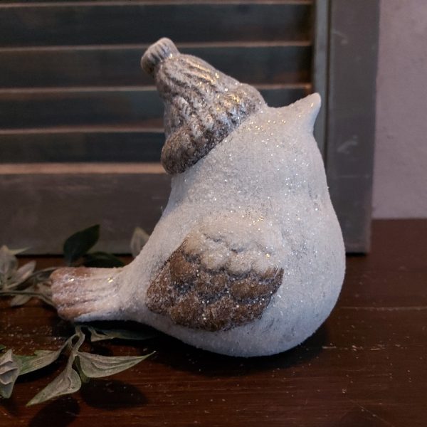 Uiltje van aardewerk in zachte winter pasteltinten, van het merk Countryfield.