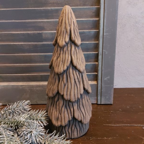 Kerstboom van aardewerk in een warm bruine gemêleerde kleur, van het merk Brynxz uit de serie Majestic Brown.