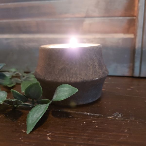 Sfeerlicht van aardewerk van aardewerk in een bruine kleur, van het merk Brynxz uit de serie Majestic Brown.