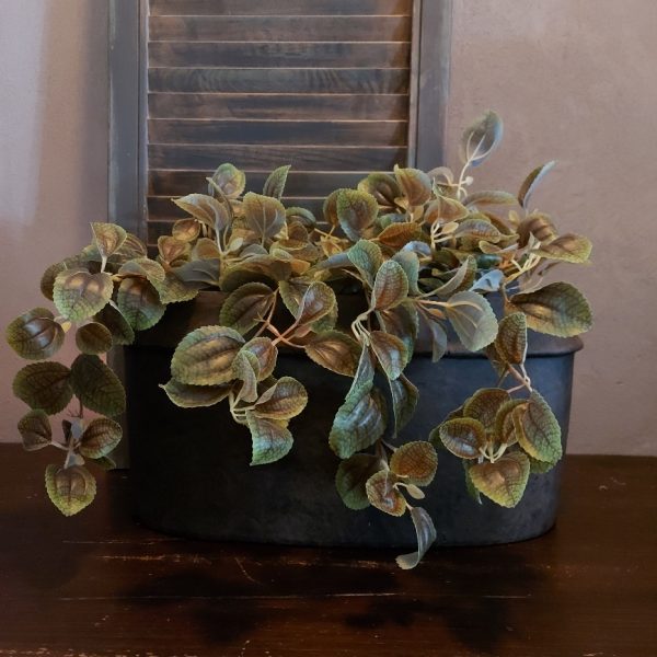 Ovale bloempot van aardewerk in een warm bruine kleur, van het merk Brynxz uit de serie Majestic Brown.
