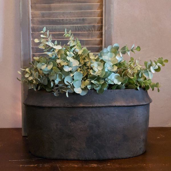 Ovale bloempot van aardewerk in een warm bruine kleur, van het merk Brynxz uit de serie Majestic Brown.