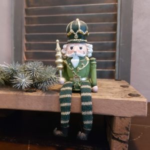 Notenkraker randzitter kerstdecoratie van aardewerk met een scepter, van het merk Mansion Atmosphere.