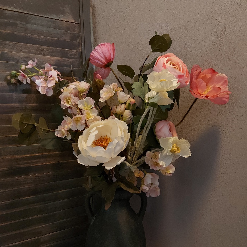 Compleet boeket zijden bloemen in vrolijke frisse kleuren. Exclusief verkrijgbaar bij Creatieve Decoraties voor Jou.