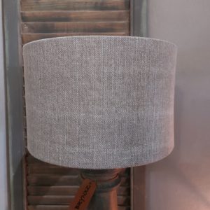 Linnen lampenkap met een formaat van 32 bij 21 cm van het merk Brynxz.
