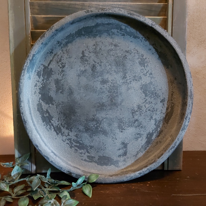 Schaal van aardewerk in een donker grijze kleurtinten, van het merk Brynxz uit de serie Stone Black.