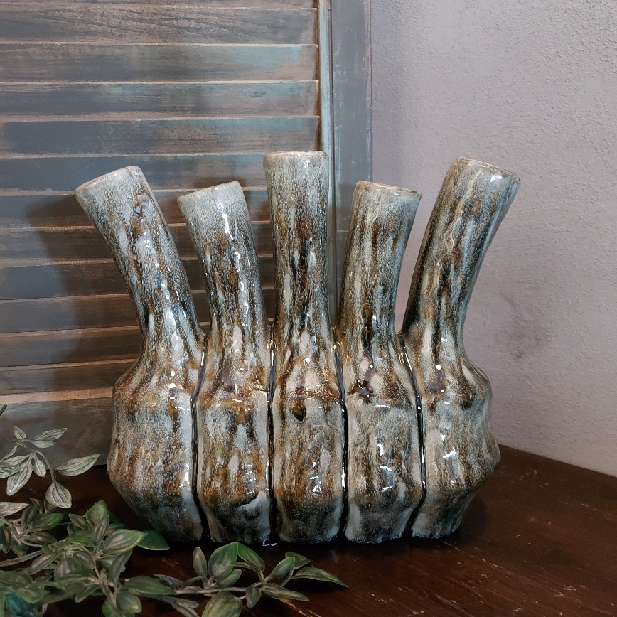 Bloemenvaas van keramiek in naturelkleuren van het merk Countryfield.