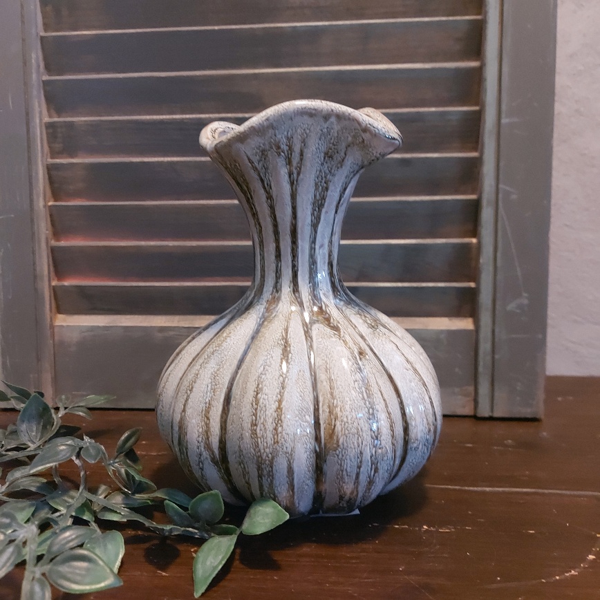 Bloemenvaas van keramiek in naturel tinten van het merk Countryfield.