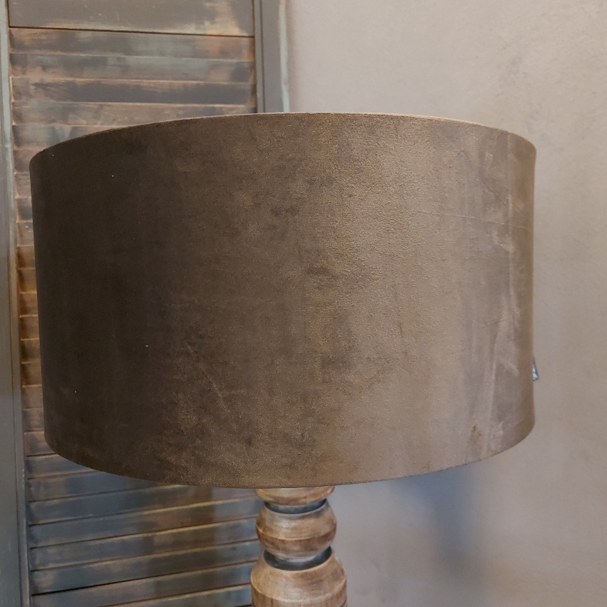 Lampenkap van fluweel in een bruine kleur, van het merk Brynxz.