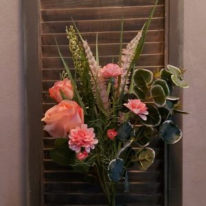 Bloemenboeket van kunstbloemen in zacht roze kleuren van het merk Countryfield.