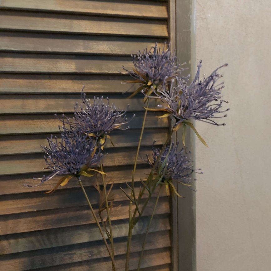 Hakea kunstbloem met paarse bloemen, van het merk Countryfield.