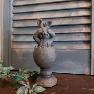 Haas van aardewerk in een warm bruine kleur, van het merk Brynxz uit de serie Majestic Brown.