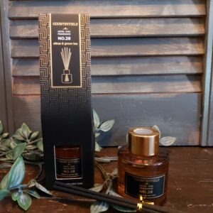 Geurstokjes van het merk Countryfield met de geur Citrus & Groene thee.