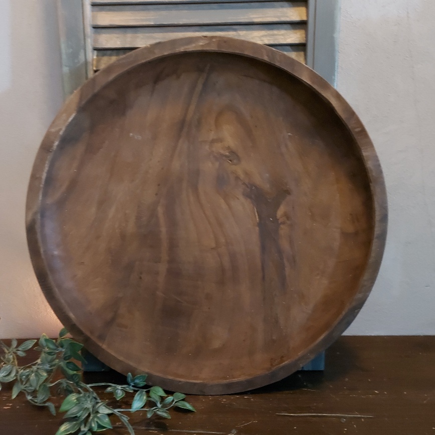 Grote ronde schaal van Mangohout.