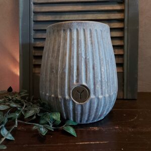 Bloempot van aardewerk in zachte kleurtinten van het merk Brynxz uit de serie Jewel.