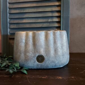 Bloempot van aardewerk in zachte kleurtinten van het merk Brynxz uit de serie Jewel.