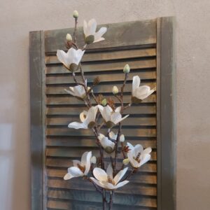 Magnolia kunstbloem in een zachte crème van het merk Countryfield.