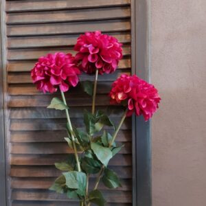 Dahlia kunstbloem met 'real touch' bloemen in een geranium rode kleur, van het merk Sylxz.
