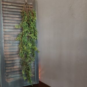 Kunstplant hangvaren in een licht groene kleur, van het merk Sylxz.