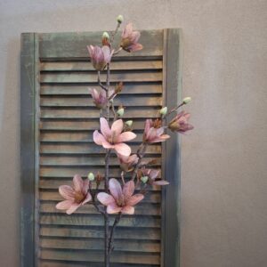 Magnolia kunstbloem met bloemen in een oudroze kleur, van het merk Sylxz.