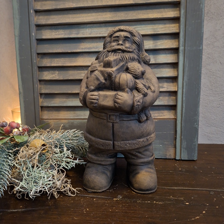 Kerstman van aardewerk in een warm bruine gemêleerde kleur, van het merk Brynxz uit de serie Majestic Brown.