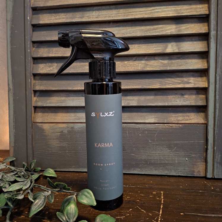 Roomspray geur Karma, van het merk Sylxz.